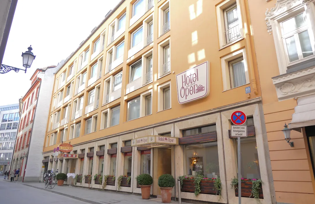 Hotel An Der Oper-1